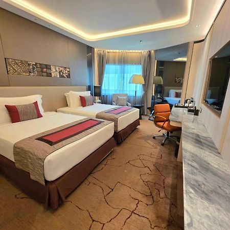Graceland Bangkok By Grace Hotel - Sha Extra Plus Exterior photo