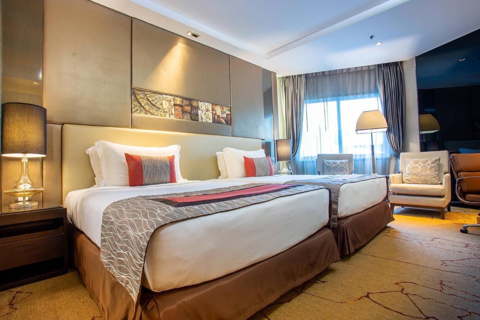 Graceland Bangkok By Grace Hotel - Sha Extra Plus Exterior photo